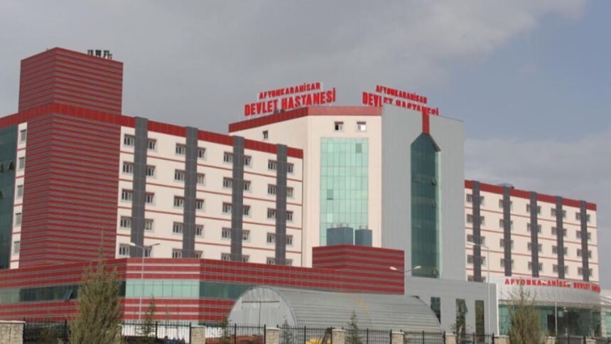 Doktor, hastane bahçesinde patlak veren kavgada darp edildi