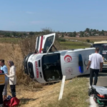 Ambulans kazasında yaralanan 5 kişiden 3'ü sağlık personeli