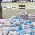 Narkotik Baskınında Hastane Otoparkında Binlerce Sentetik Hap Bulundu