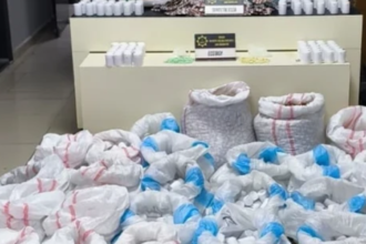 Narkotik Baskınında Hastane Otoparkında Binlerce Sentetik Hap Bulundu