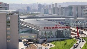 Etlik Şehir Hastanesinde başhekim sözleşmesi yeniden uzatıldı