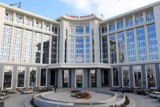 Sağlık Bakanlığına bağlı tesislerde izleme ve değerlendirme yönergesi