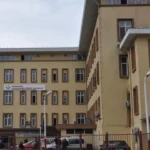 Hastane personeli birbirine girdi, güvenliğin burnu kırıldı