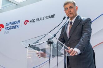 Cemil Tugay kim? AK Parti'ye geçen tıp doktorunun özgeçmişi