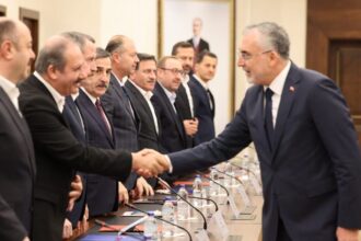Kamu-Sen ve Memur-Sen %5 sendikal baraj için birlikte formül önerdi